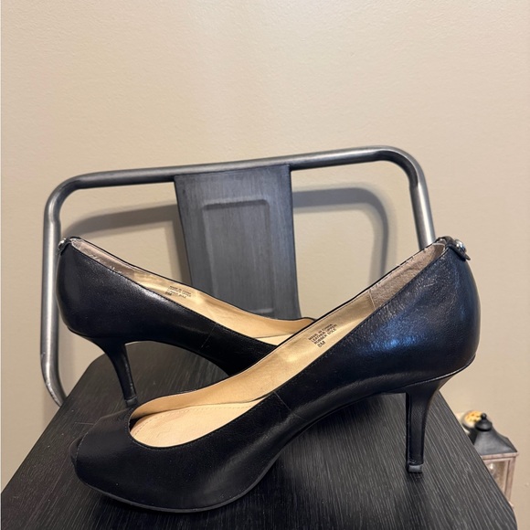 Michael Kors Elegant Black Peep Toe Heels - Picture 5 of 12